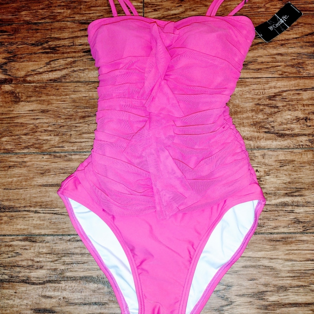 COPY - BeCreative BODYCON Swimsuit fits Size (Medium to Large)